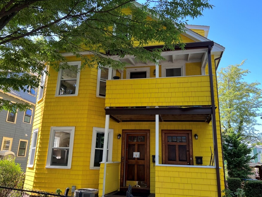 152 Raymond St, Cambridge, MA 02140 - photo 1