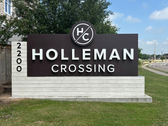 Holleman Crossing, College Station, TX 77845 - photo 2