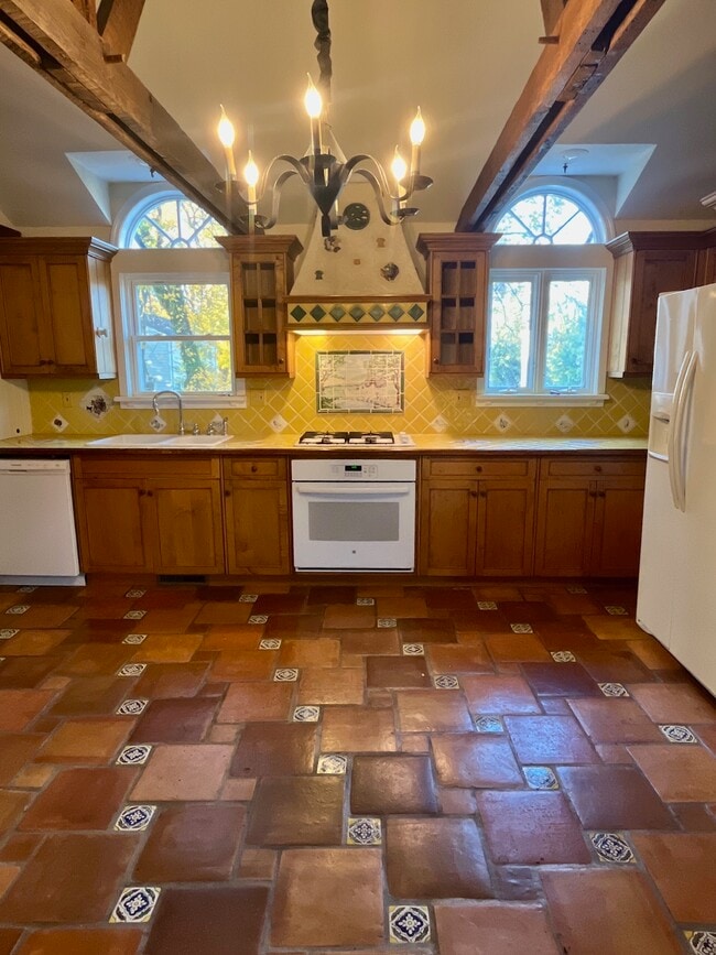 289 White Bridge Rd Unit 4, Franklin Township, NJ 08868