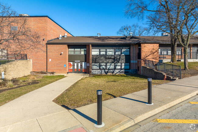 Sunny Hill Elementary School serves grades K-5.