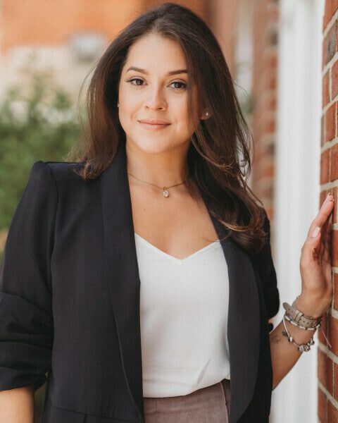 Helen Paredes