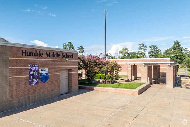 Humble Middle School received a B- grade from Niche.