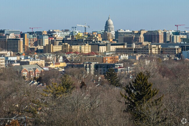 Dudgeon-Monroe offers all of the convinces of city life, just minutes from downtown.