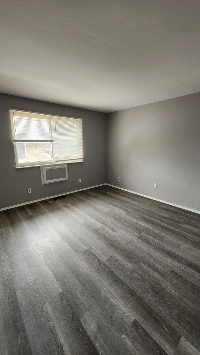 7848 Glenorchard Dr unit A, Cincinnati, OH 45237 - photo 2