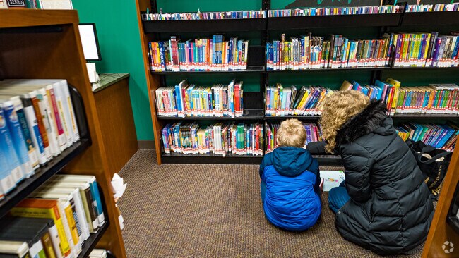 The Jefferson County Library is located in High Ridge, MO.