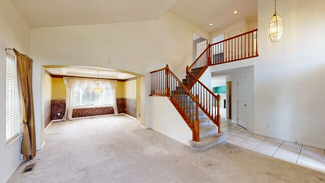 18800 E Whitaker Cir, Aurora, CO 80015 - photo 2