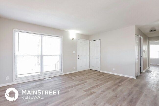 413 N Seminole Dr, Independence, MO 64056 - photo 4