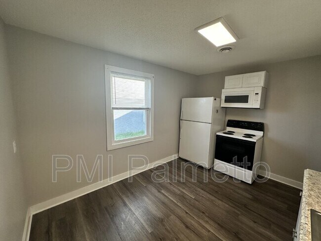 530 Jasper St, West Columbia, SC 29169 - photo 7