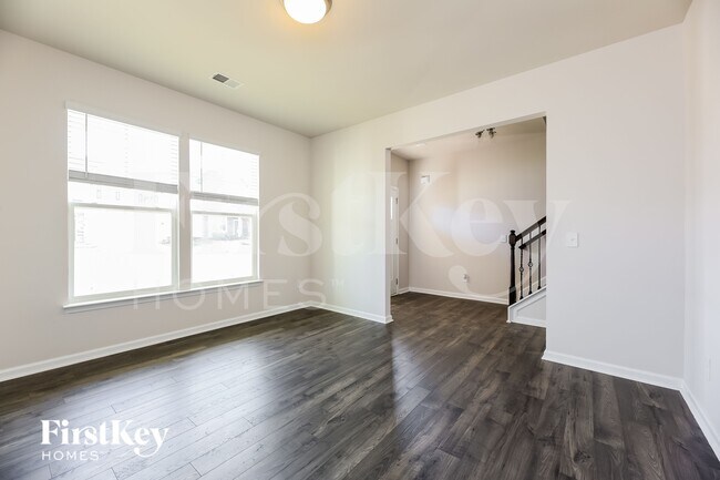 569 Hillpark Ln, Greer, SC 29651 - photo 7