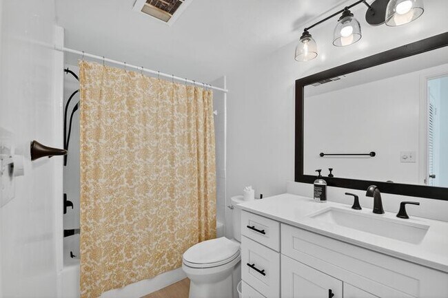 Delray Summit unit 1000 Lowry Street 2g, Delray Beach, FL 33483 - photo 4