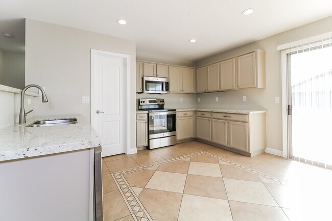 11545 W Scotts Dr, El Mirage, AZ 85335 - photo 7