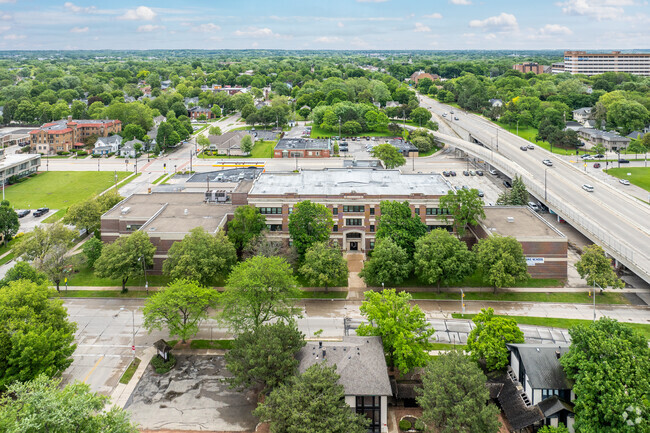 Parents in Green Bay, WI can send their children to Howe Elementary Community School.
