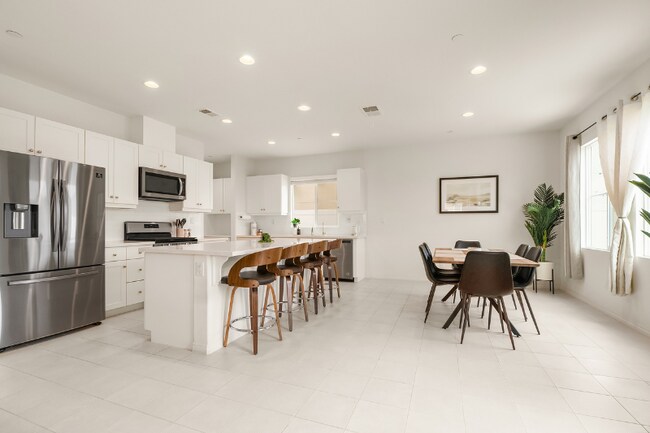 7284 Wembley St, San Diego, CA 92120 - photo 7