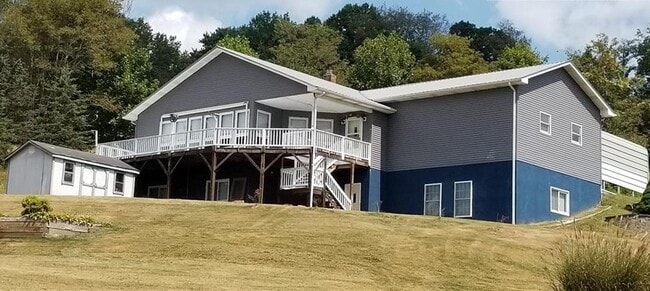 Apartment with 3beds/2baths close to US421