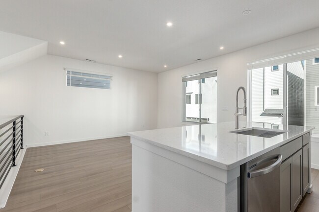 10776 Spalding View, Colorado Springs, CO 80908 - photo 5