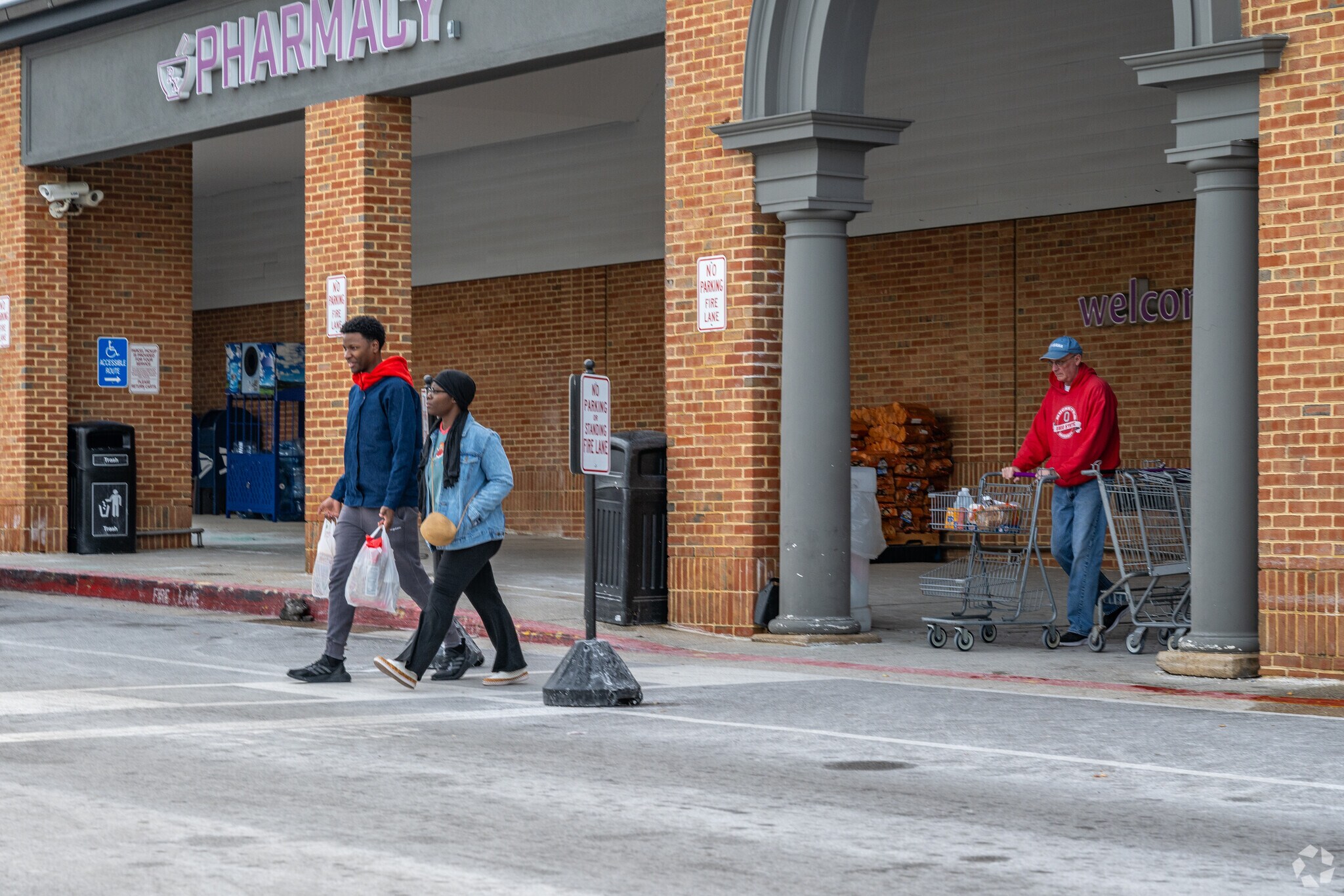 Get your shopping done in Dorsey's Search at Giant.