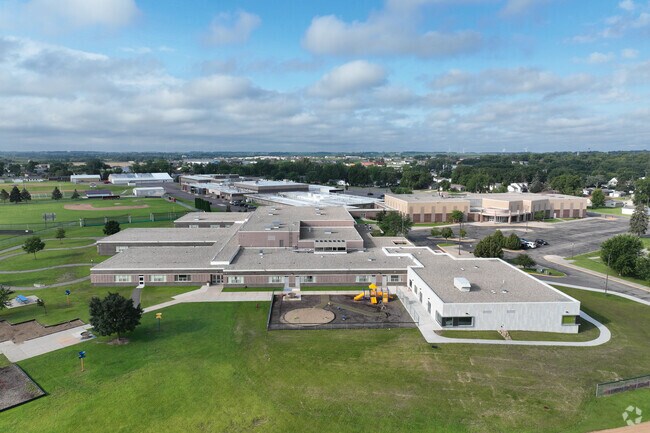 Sauk Centre Elementary School averages a 10-to-1 ratio in Sauk Centre.