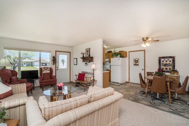 2600 Poetters Cir, Fairmont, MN 56031 - photo 3