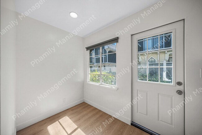 426 S Los Robles Ave unit C, Pasadena, CA 91101 - photo 5