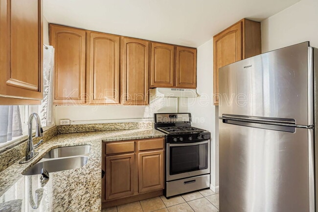 3233 Steele St, Denver, CO 80205 - photo 5