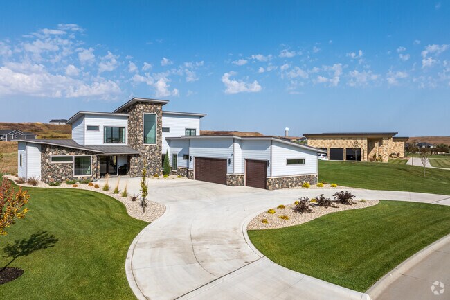 Recently built modern architectural homes are popping up in northwestern Manhattan.