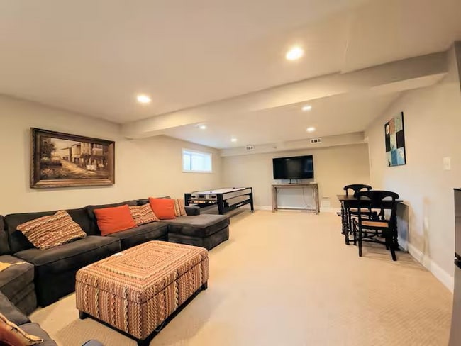 9605 Singleton Dr, Bethesda, MD 20817 - photo 6