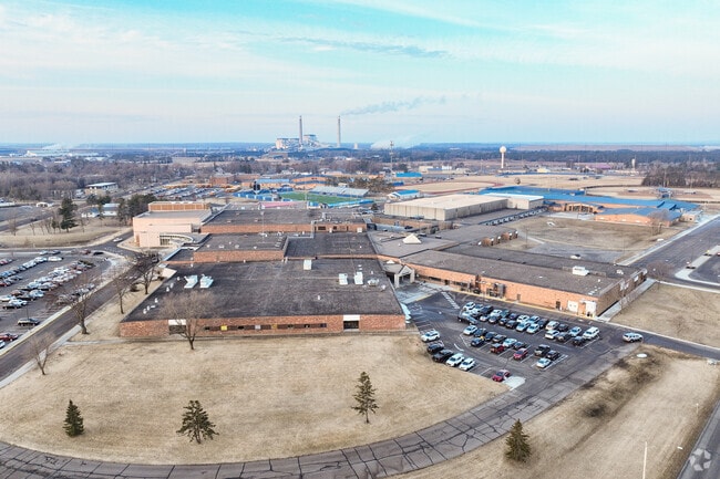 Becker Senior High School serves grades 9-12.