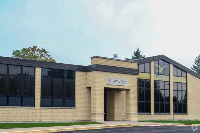 Hiawatha Elementary School PreK-5 provides education in the neighborhood of 
Malta