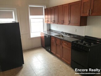 7 Mt Hood Rd Unit 12, Boston, MA 02135