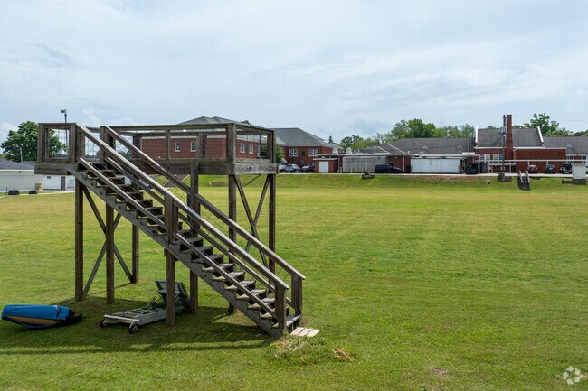 Valley High School graduates tend to have an interest in Auburn University.