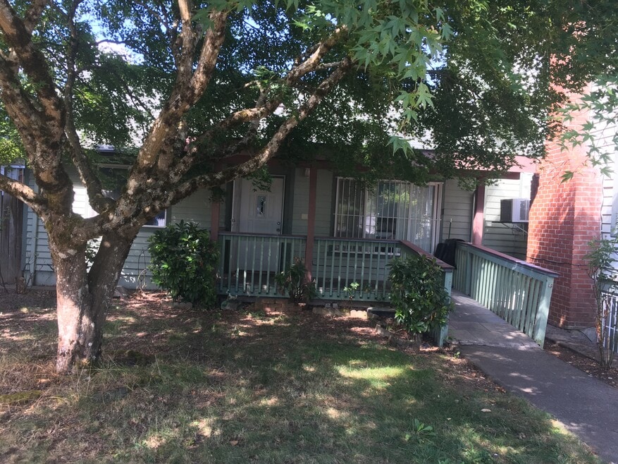 3601 SE 74th Ave, Portland, OR 97206 - photo 1