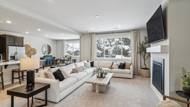 63246 NE Carly Ln, Bend, OR 97701 - photo 4