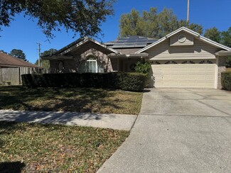 1962 Little River Dr, Orange Park, FL 32003