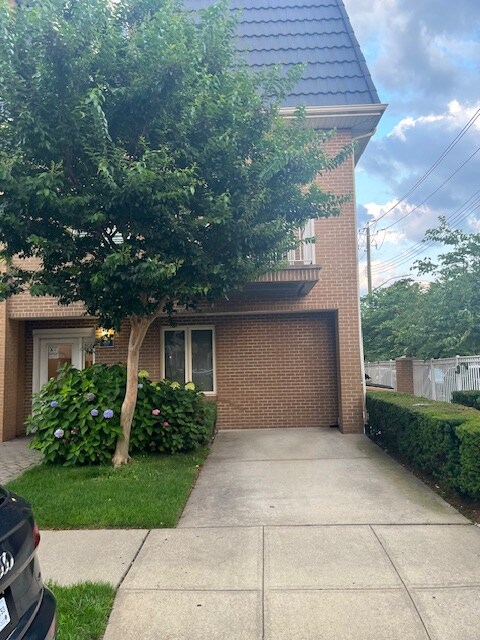 1479 Royce St Unit 2A, Brooklyn, NY 11234