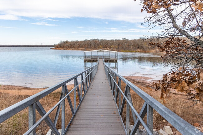 Lake Thunderbird is just 20 miles south of Edendale Estates-Newalla.