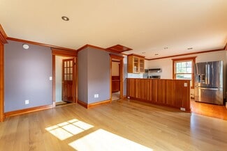47 Stuart Ave, New London, CT 06320