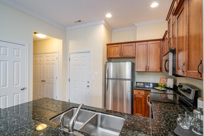 252 Stetson St unit 204, Cincinnati, OH 45219 - photo 6