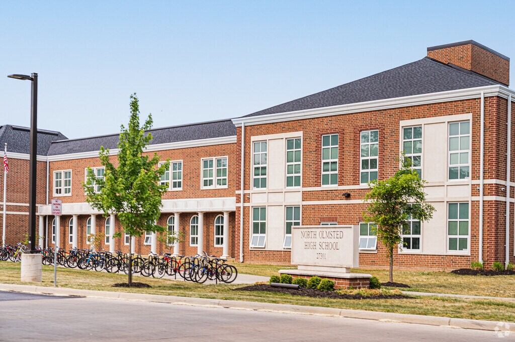 The main entrance of North Olmsted High School in North Olmsted, Ohio.