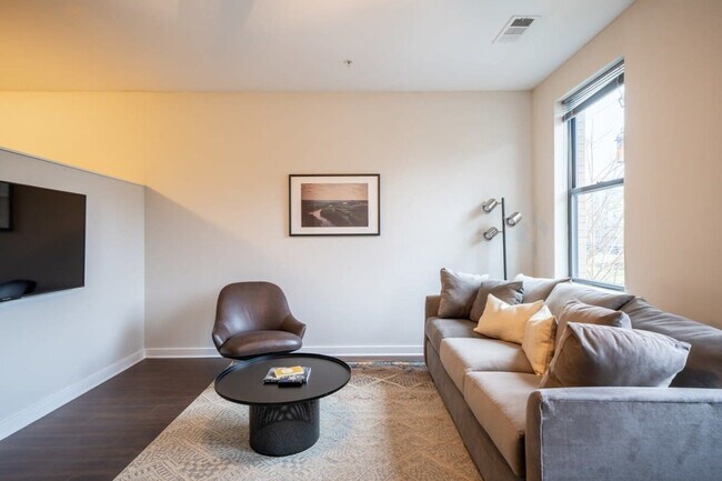 1016 18th Ave S unit ID1014378P, Nashville, TN 37212 - photo 2