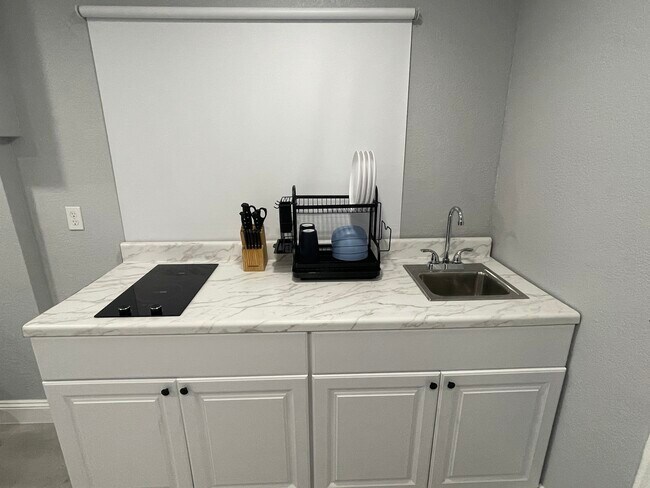 3101 N 66th Ave unit Studio, Hollywood, FL 33024 - photo 7