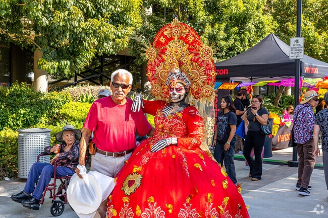 Downey Día de Los Muertos Art Festival has spectacular costumes to view and get photos with.