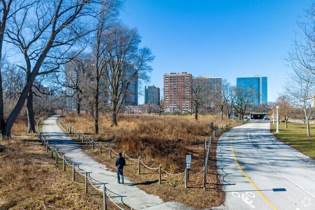 Marovitz Golf Course and Lakefront Trail near Buena Park offer recreation with city views.