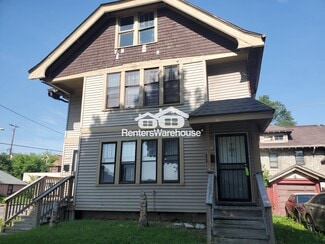2703 N 39th St, Milwaukee, WI 53210