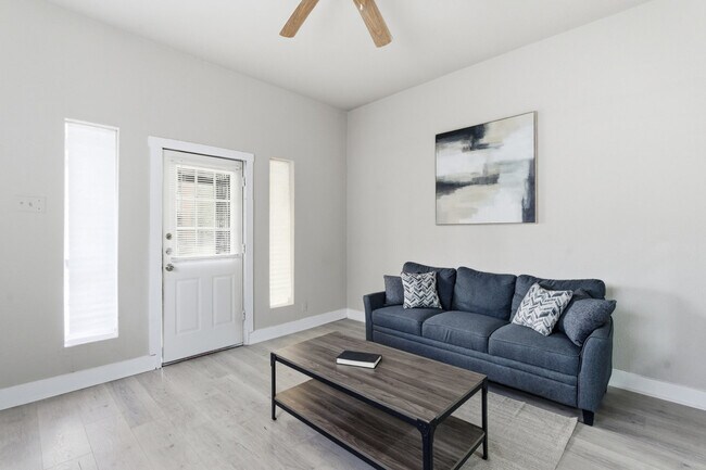 314 W Cevallos unit ID1363388P, San Antonio, TX 78204 - photo 6