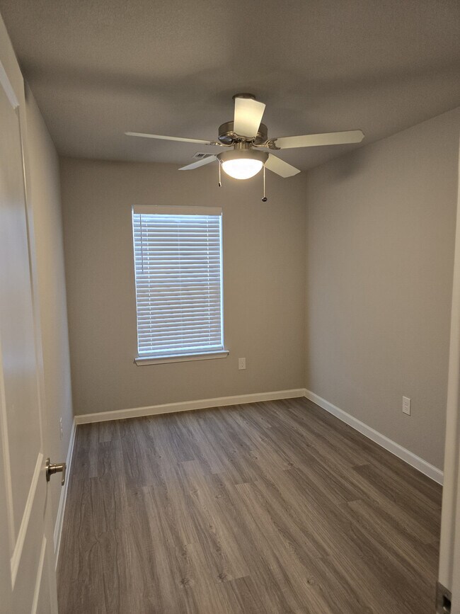 Millpond at Alice, Alice, TX 78332 - photo 2