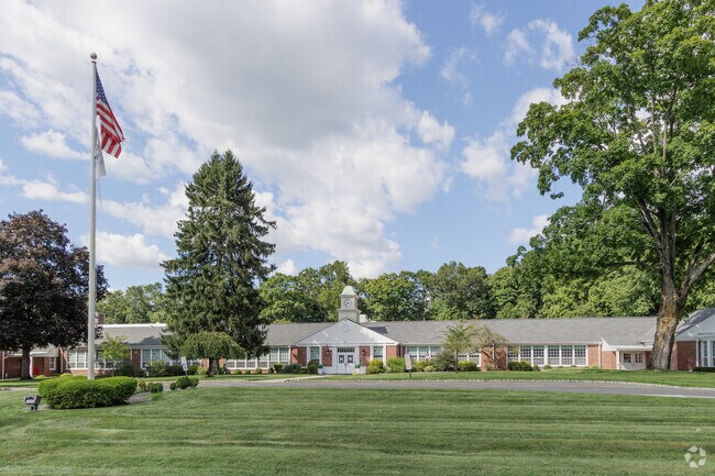 Wandell School has a student-teacher ratio of 7 to 1.