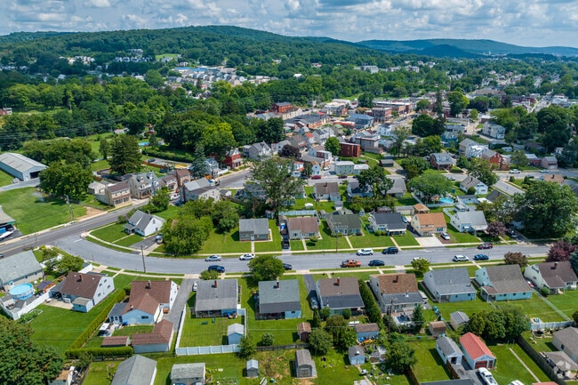 The Temple neighborhood offers residents a quiet and peaceful retreat.