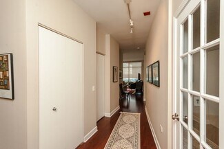 100 E 14th St, Chicago, IL 60605