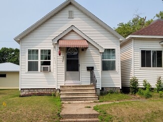 322 S 14th St, Escanaba, MI 49829