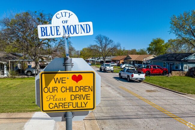 Welcome to the Blue Mound neighborhood, 15 minutes from Fort Worth.